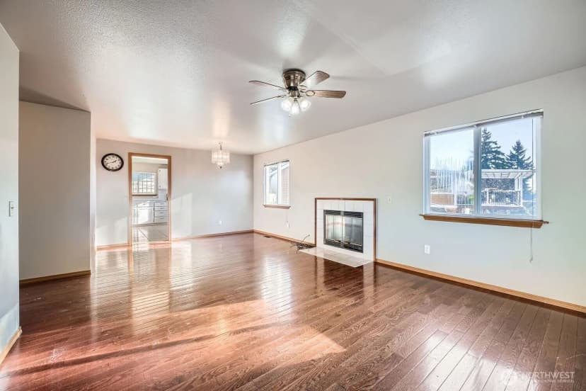 Property photo for 5525 Renton Avenue S, Seattle photo 3