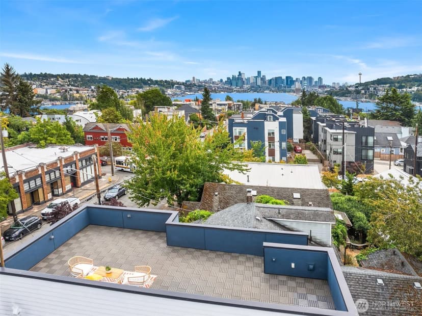 Property photo for 3613 Wallingford Avenue N, Seattle photo 27