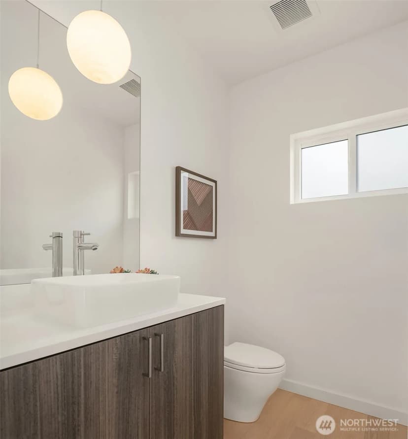 Property photo for 3613 Wallingford Avenue N, Seattle photo 13