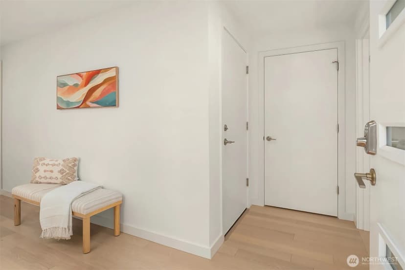 Property photo for 3613 Wallingford Avenue N, Seattle photo 22
