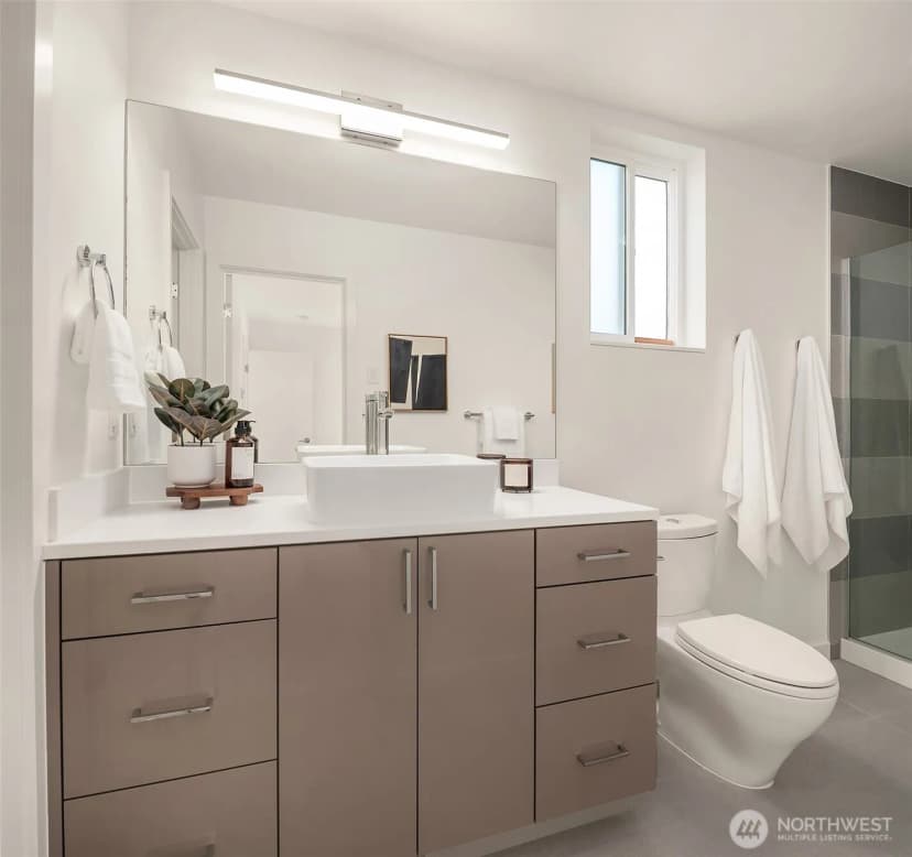 Property photo for 3613 Wallingford Avenue N, Seattle photo 16