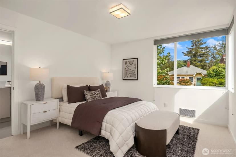 Property photo for 3613 Wallingford Avenue N, Seattle photo 14