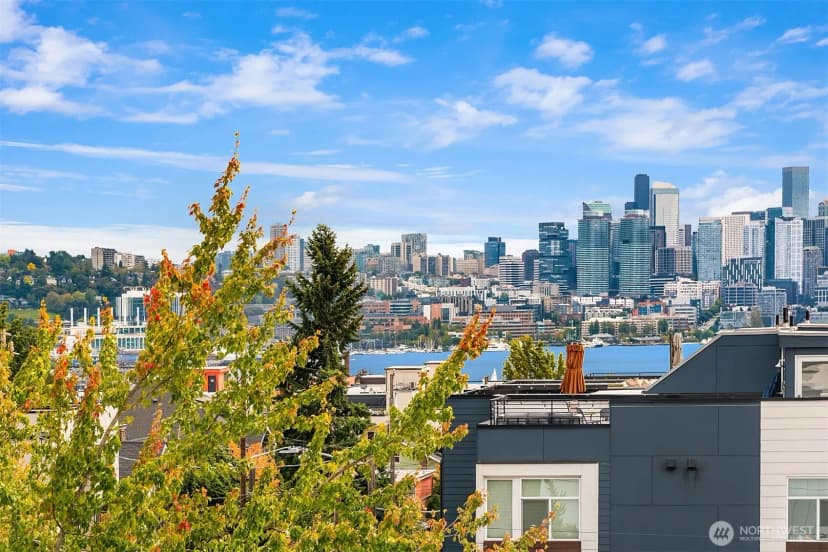 Property photo for 3613 Wallingford Avenue N, Seattle photo 30