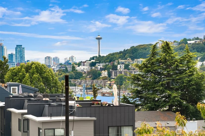Property photo for 3613 Wallingford Avenue N, Seattle photo 31