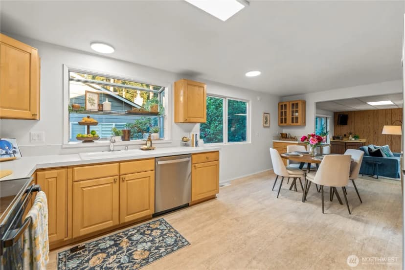 Property photo for 12509 Ne 138th Place, Kirkland photo 12
