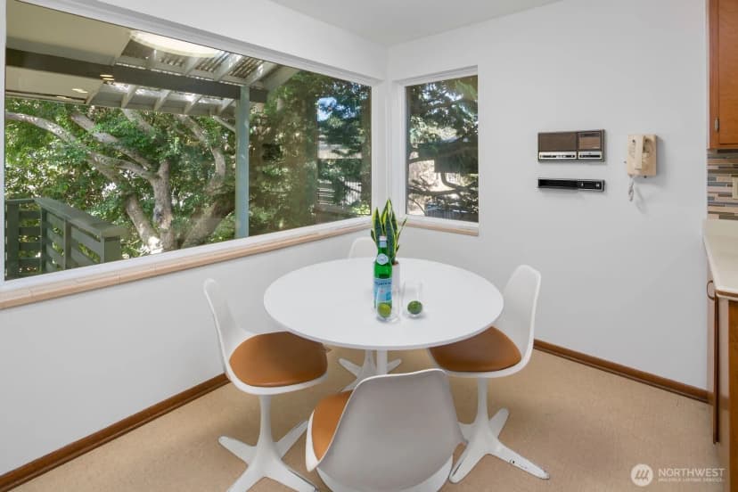 Property photo for 3051 44th Avenue W, Seattle photo 12