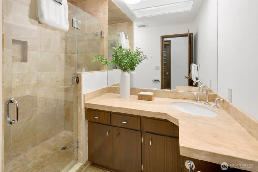 Property photo for 3051 44th Avenue W, Seattle photo 18