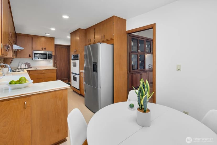 Property photo for 3051 44th Avenue W, Seattle photo 13