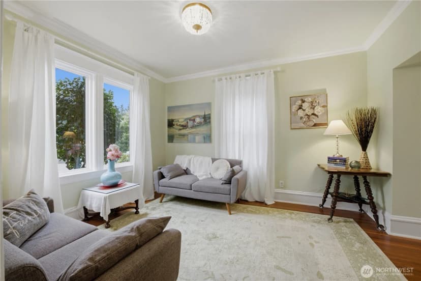 Property photo for 919 20th Avenue S, Seattle photo 16