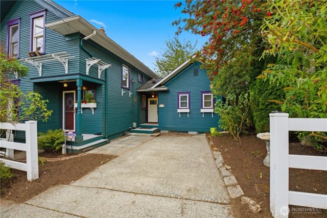 Property photo for 919 20th Avenue S, Seattle photo 3