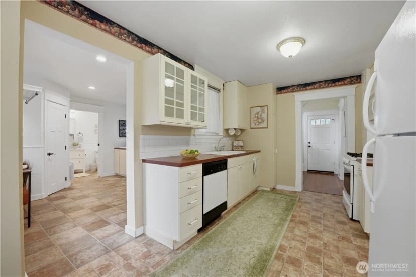 Property photo for 919 20th Avenue S, Seattle photo 10
