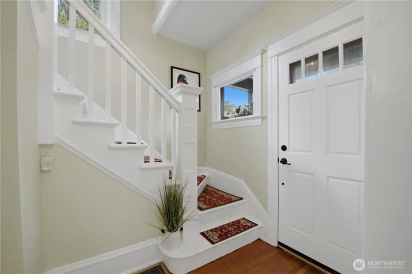 Property photo for 919 20th Avenue S, Seattle photo 15