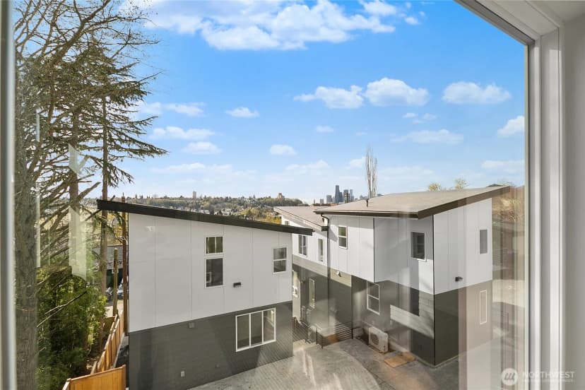 Property photo for 1804 28th Avenue S, Seattle photo 19