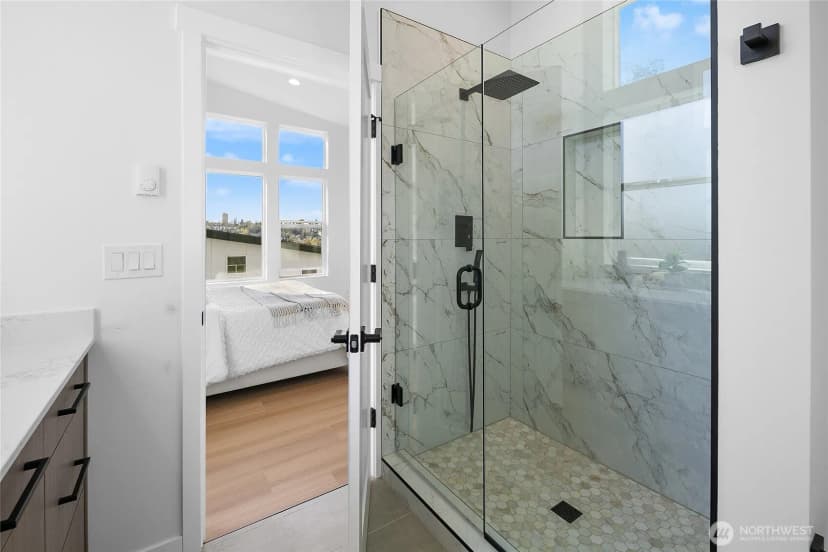 Property photo for 1804 28th Avenue S, Seattle photo 14