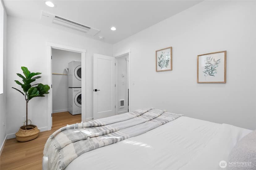 Property photo for 1804 28th Avenue S, Seattle photo 16