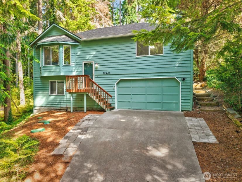 Property photo for 22445 Sunridge Way Ne, Poulsbo