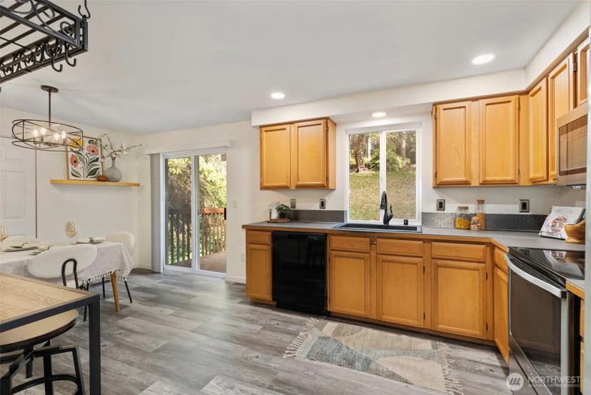 Property photo for 22445 Sunridge Way Ne, Poulsbo photo 13