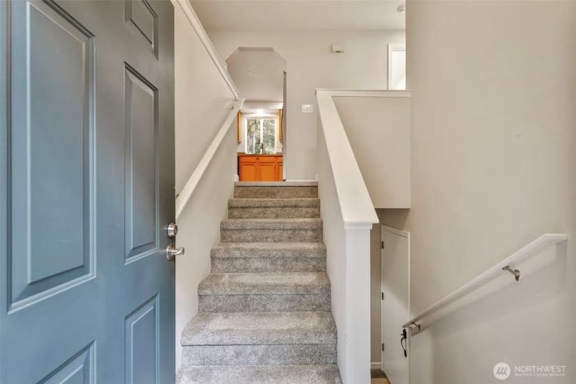 Property photo for 22445 Sunridge Way Ne, Poulsbo photo 4