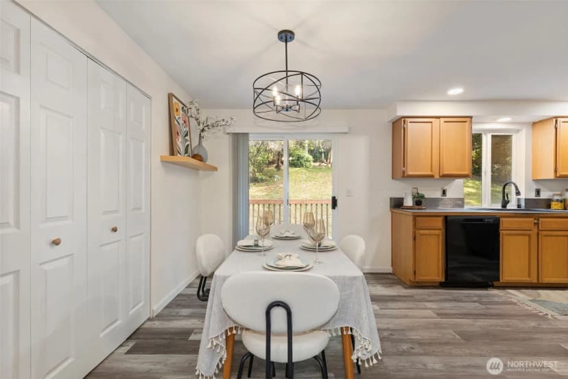 Property photo for 22445 Sunridge Way Ne, Poulsbo photo 9