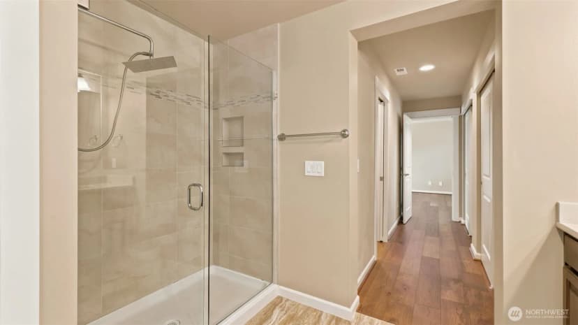 Property photo for 5500 Ne 9th Street, Renton photo 34