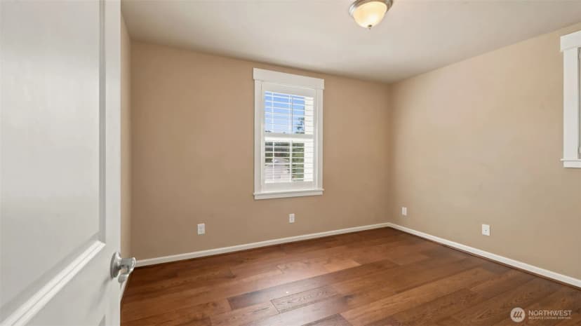Property photo for 5500 Ne 9th Street, Renton photo 24
