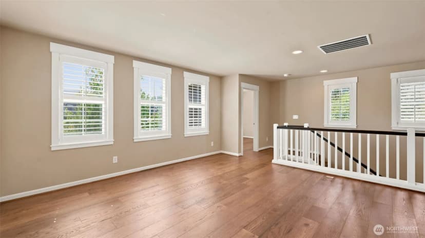 Property photo for 5500 Ne 9th Street, Renton photo 29