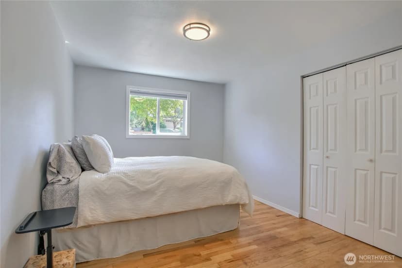 Property photo for 16817 15th Avenue Ne, Shoreline photo 9