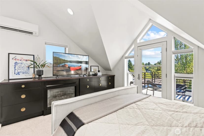 Property photo for 300 26th Avenue E #d, Seattle photo 30