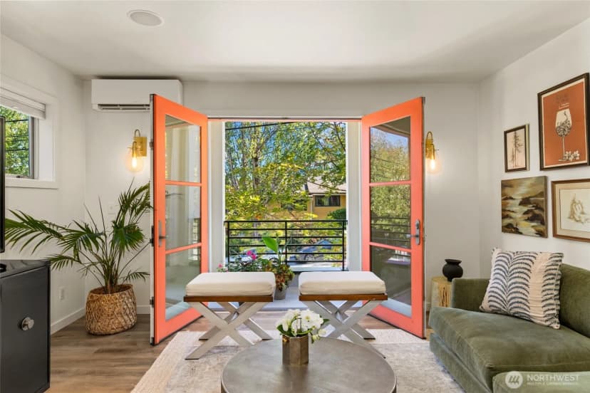 Property photo for 300 26th Avenue E #d, Seattle photo 15