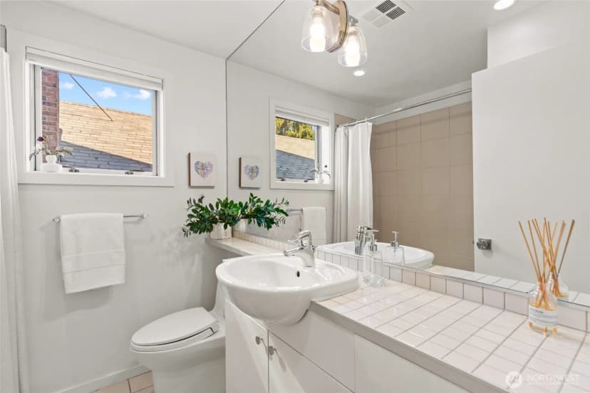 Property photo for 300 26th Avenue E #d, Seattle photo 25