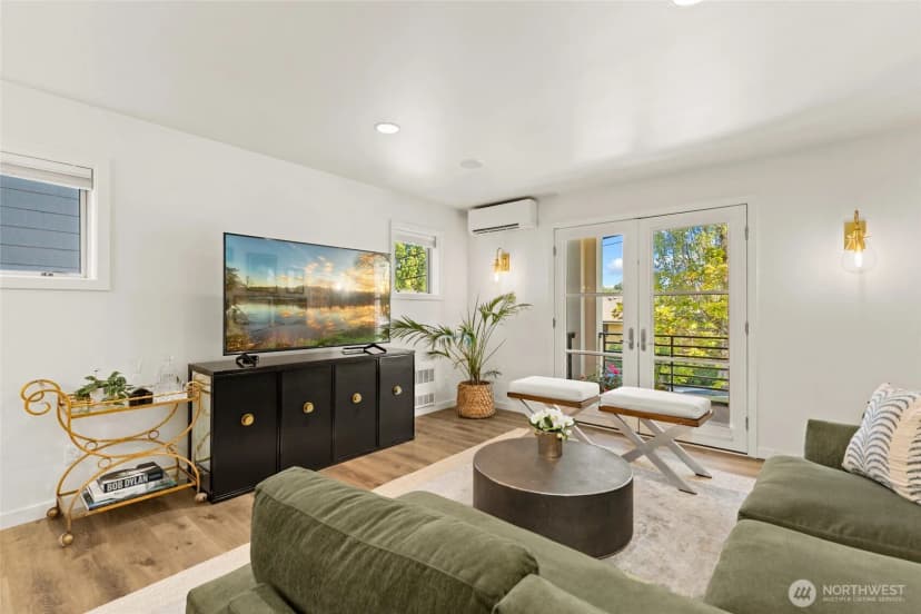 Property photo for 300 26th Avenue E #d, Seattle photo 16