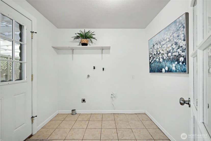 Property photo for 7903 Onyx Court Sw, Lakewood photo 18