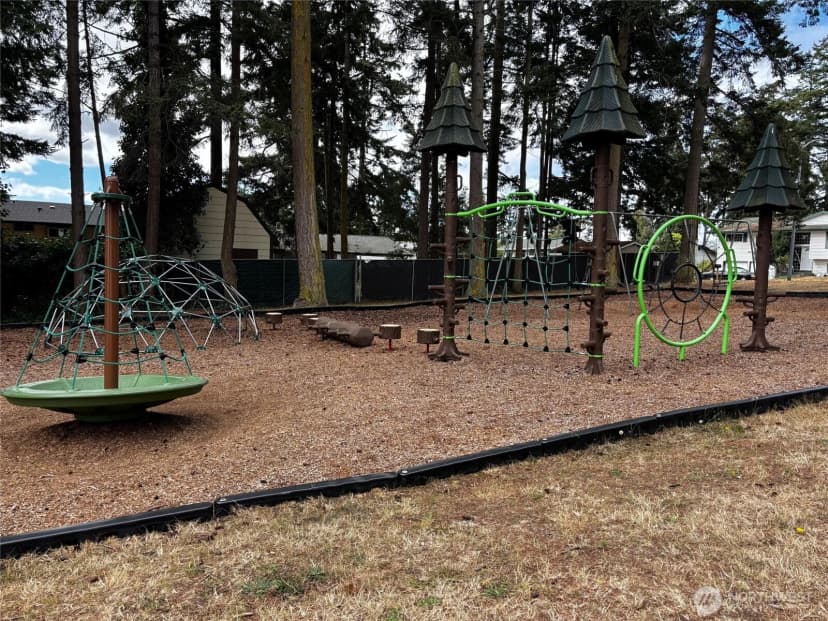 Property photo for 467 Nw 8th Street, Oak Harbor photo 39