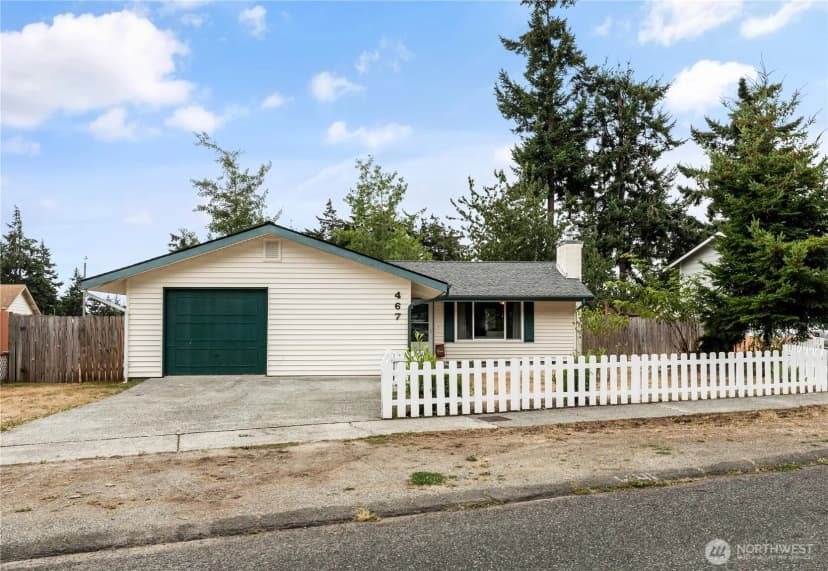 Property photo for 467 Nw 8th Street, Oak Harbor photo 2