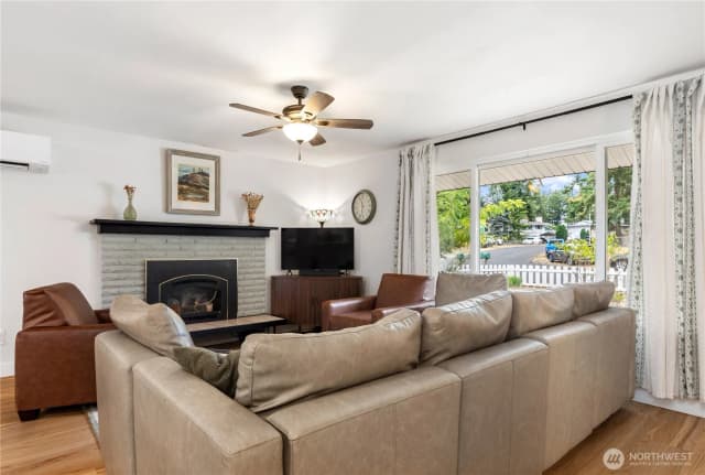 Property photo for 467 Nw 8th Street, Oak Harbor photo 4