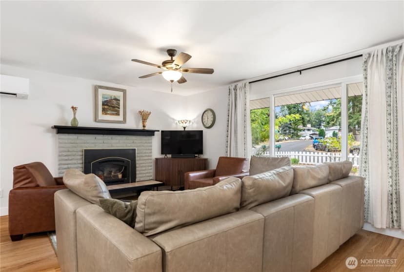 Property photo for 467 Nw 8th Street, Oak Harbor photo 4