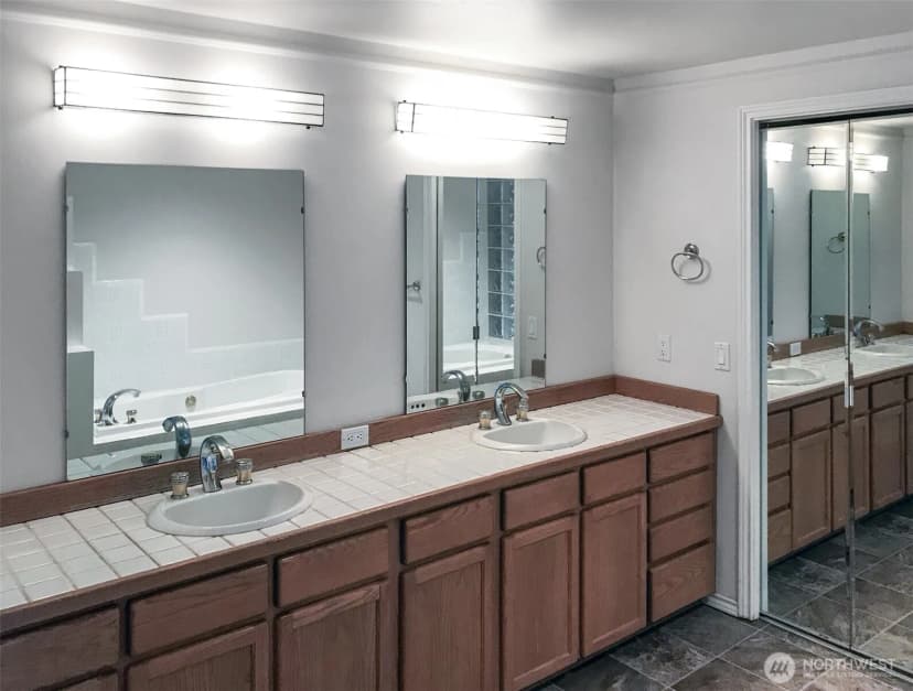 Property photo for 2349 Sw Harbor Avenue Sw #101, Seattle photo 13