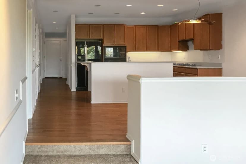 Property photo for 2349 Sw Harbor Avenue Sw #101, Seattle photo 8