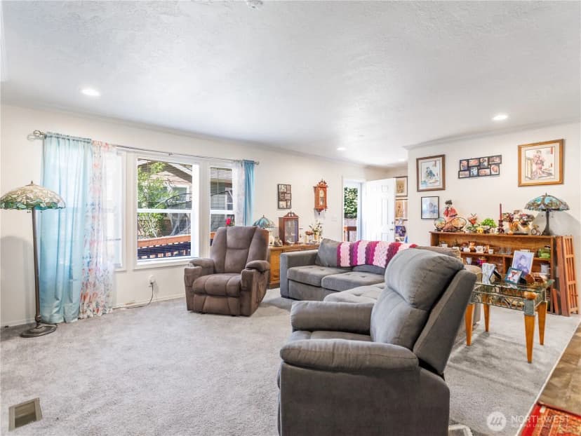 Property photo for 2090 E Crestview Drive, Shelton photo 8