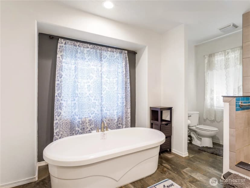 Property photo for 2090 E Crestview Drive, Shelton photo 15