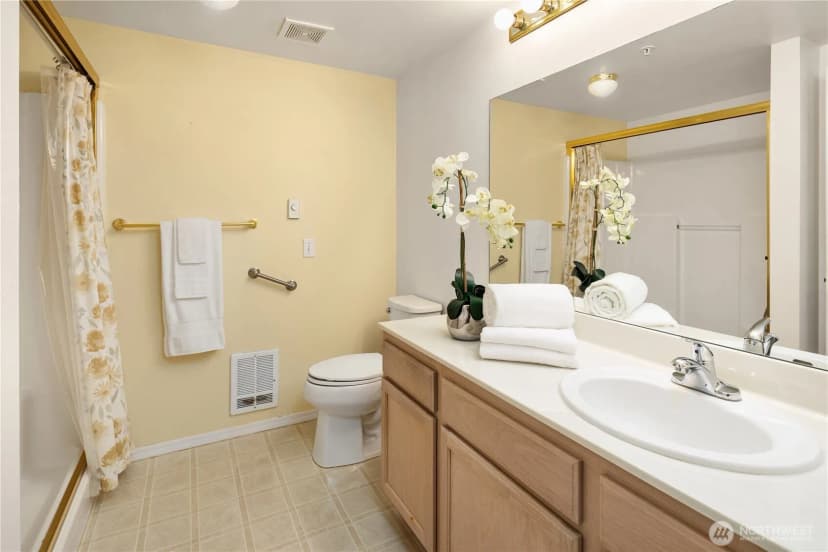 Property photo for 4133 224th Lane Se #213, Issaquah photo 20
