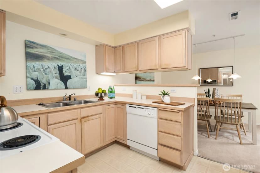 Property photo for 4133 224th Lane Se #213, Issaquah photo 8