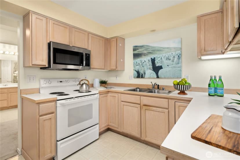 Property photo for 4133 224th Lane Se #213, Issaquah photo 9