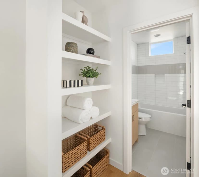 Property photo for 634 N 92nd Street, Seattle photo 16