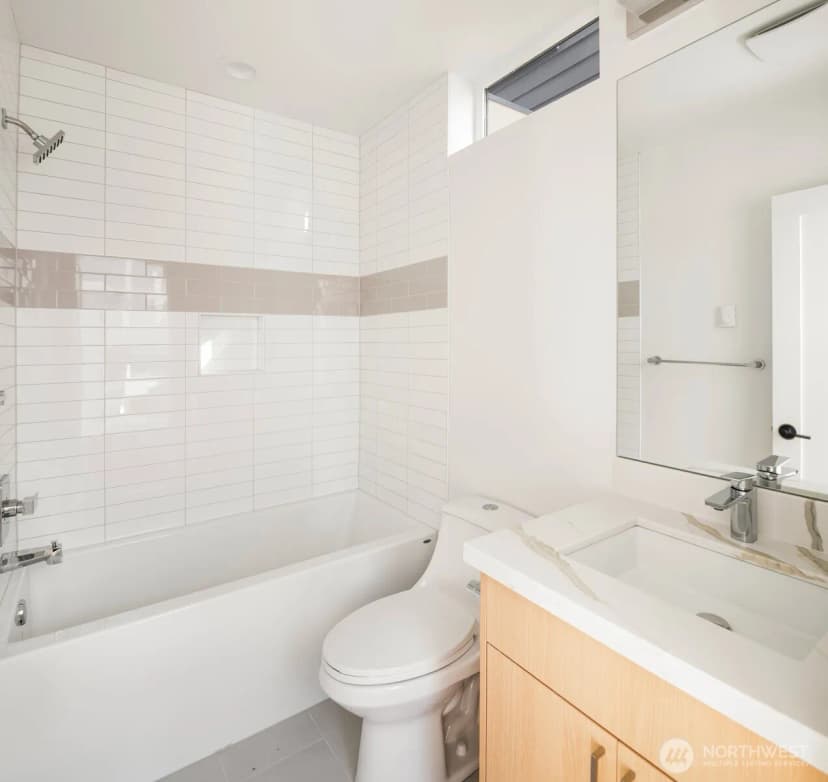 Property photo for 634 N 92nd Street, Seattle photo 17