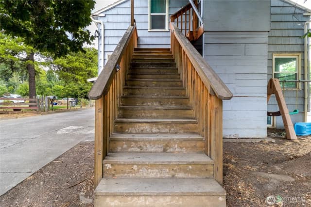 Property photo for 904 Se Birch Avenue, College Place photo 3