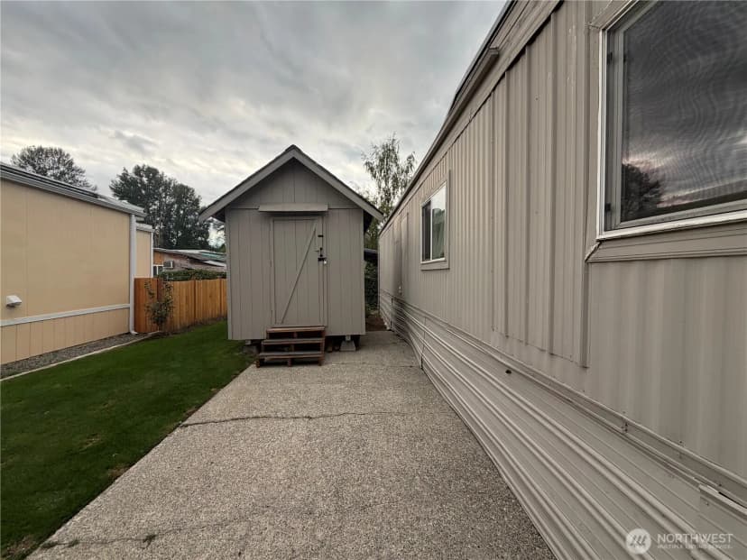 Property photo for 10515 Woodinville #75, Bothell photo 19