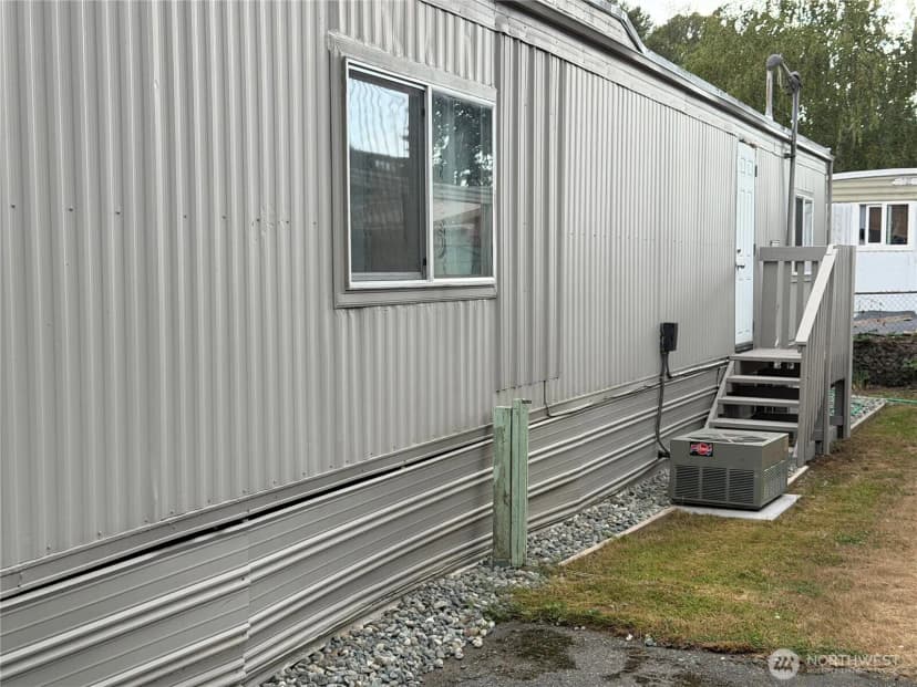 Property photo for 10515 Woodinville #75, Bothell photo 17