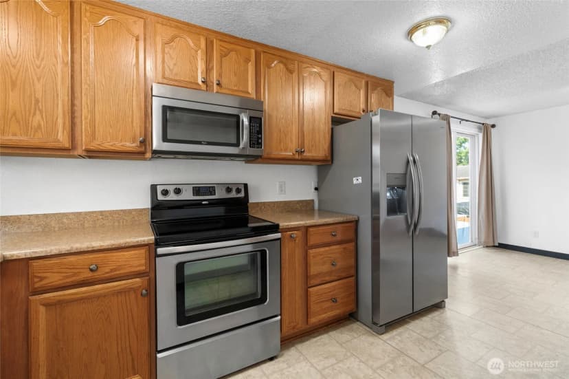 Property photo for 988 Ridgeway Drive, Oak Harbor photo 10