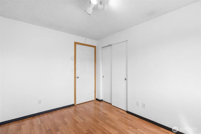Property photo for 988 Ridgeway Drive, Oak Harbor photo 19